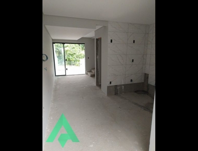 Casa no Bairro Progresso em Blumenau com 2 Dormitórios (2 suítes) e 84.89 m²