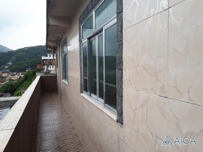 Sobrado em Chácara Flora, Petrópolis/RJ de 242m² 3 quartos à venda por R$ 279.000,00