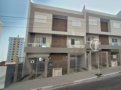Sobrado em Planalto, Caxias do Sul/RS de 134m² 3 quartos à venda por R$ 524.000,00