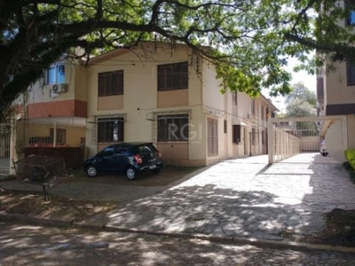 Vende apartamento de 2 dormitórios; banheiro social; cozinha ampla; área de serviço; bem iluminado e ventilado; rua tranquila em região arborizada com muito lazer, segurança e saúde! a poucos passos d