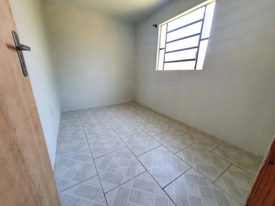 Casa com 4 Quartos e 3 banheiros à Venda, 130 m² por R$ 650.000