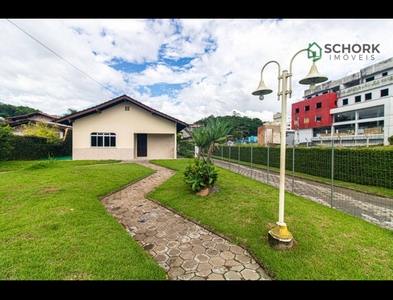 Casa no Bairro Itoupava Central em Blumenau com 2 Dormitórios e 250 m²