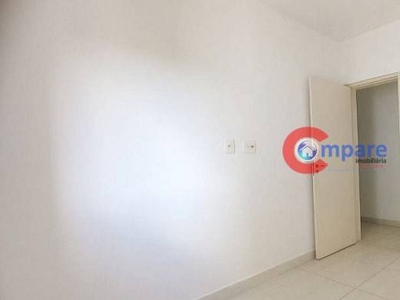 Apartamento com 3 Quartos e 2 banheiros para Alugar, 80 m² por R$ 1.850/Mês