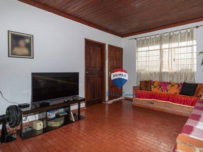 Casa com 4 Quartos e 3 banheiros à Venda, 127 m² por R$ 460.000