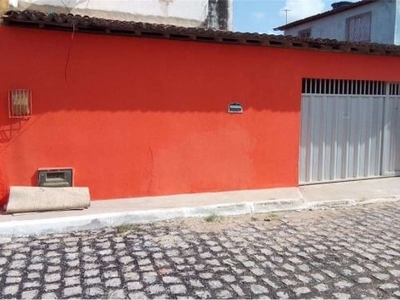 Excelente casa para alugar bem próxima a Av. João Medeiros Filho