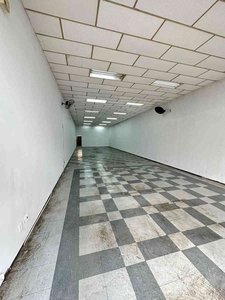 Loja para alugar no bairro Centro, 228m²