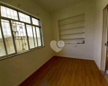 Apartamento com Varanda, 2 quartos á venda no valor R$245.000,00 - São Cristovão - Rio d