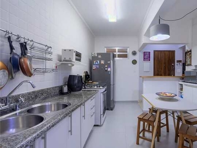 Apartamento Padrão, 2 dormitórios na Rua Martiniano De Carvalho