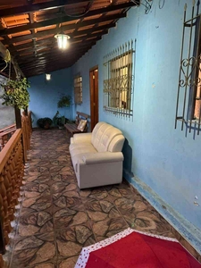 Casa com 2 quartos à venda no bairro Piratininga (venda Nova), 360m²