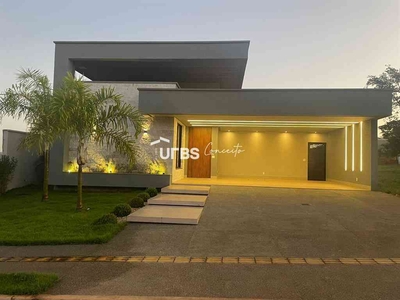 Casa com 3 quartos à venda no bairro Residencial Goiânia Golfe Clube, 420m²