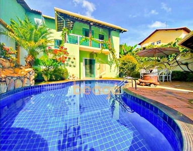 Casa com 4 quartos à venda no bairro Planalto, 360m²
