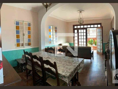 Casa com 3 quartos à venda no bairro Santa Efigênia, 260m²