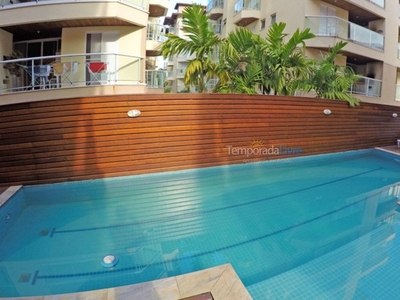 Temporada Ubatuba - Apto 3 dormitórios há 50m Praia Grande c/ piscina