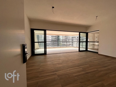 Apartamento à venda em Santo Amaro com 196 m², 4 quartos, 3 suítes, 3 vagas