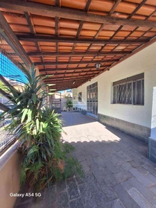 Casa com 3 quartos à venda no bairro Novo Eldorado, 360m²