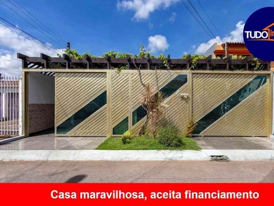 Casa com 3 quartos à venda no bairro Setor Central, 200m²