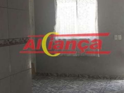 Casa em condominio fechado 02 quartos - vila nova bonsucesso-guarulhos por r$1.400,00