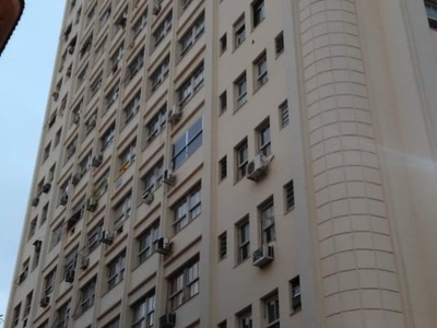 Sala comercial ou apartamento residencial (pronto-reforma) em prédio misto no centro do rio de janeiro