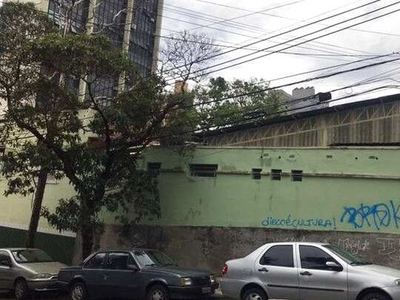 Casa para aluguel possui 459 metros quadrados com 6 quartos em São Pedro - Belo Horizonte