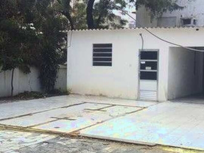 TERRENO APROXIMADAMENTE 723M² e ÁREA COBERTA 277m²., FRENTE 24 E 30 DE FUNDOS, 10 SALAS, 3