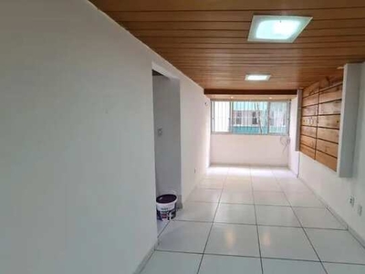 Aluga-se Apartamento com 2 quartos e 1 garagem no Arruda