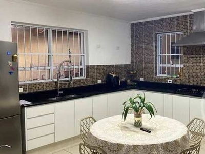 Casa com 200 m² em Condomínio Fechado, Campo Grande