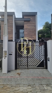 Casa em Bom Retiro, Joinville/SC de 100m² 2 quartos à venda por R$ 439.000,00