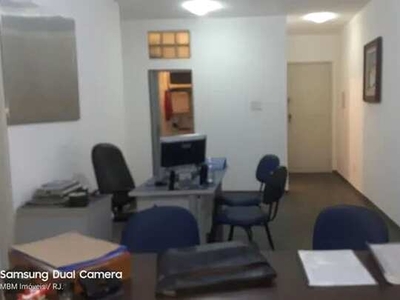 Conjugadão em prédio misto com 32 m², Centro / RJ