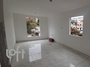 Apartamento à venda em Santa Terezinha com 60 m², 2 quartos, 1 suíte, 2 vagas