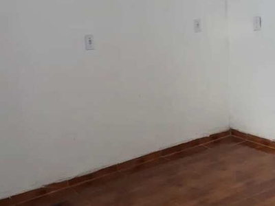 Apartamento Quarto com aluguel por R$550 /mês