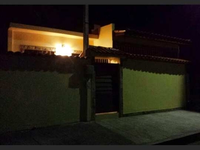 Casa aconchegante estilo apt, 40 m praia, mobiliada (opção), Condomínio Unamar/CF