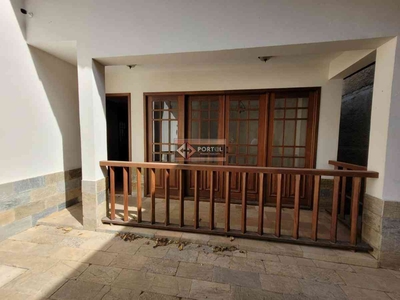 Casa com 3 quartos à venda no bairro Caiçaras, 310m²