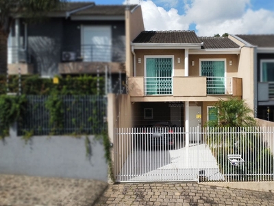 Casa em Vila Bancária, Campo Largo/PR de 130m² 3 quartos à venda por R$ 643.900,00