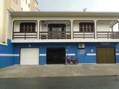 Casa residencial com 3 quartos para alugar por R$ 2850.00, 250.00 m2 - IRIRIU - JOINVILLE