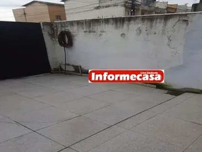 CASA TRIPLEX, PERTO DA AV. JOAQUIM DA COSTA LIMA EM CONDOMINIO FECHADO. INFORMECASA ALUGA