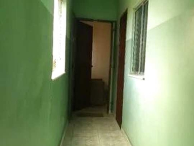 Excelente apartamento 1º andar, 1/4, bem localizado