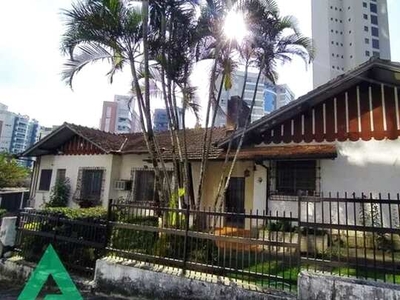 Ótima casa comercial mobiliada, no Bairro Jardim Blumenau!