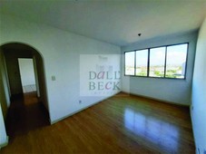 Apartamento para aluguel possui 62 metros quadrados com 2 quartos em Cristal - Porto Alegr
