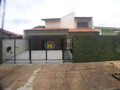 Casa com 3 quartos à venda no bairro Igapó, 289m²