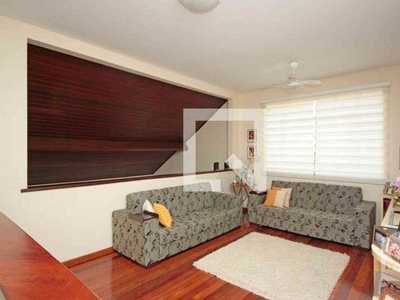 Casa com 4 quartos à venda no bairro Garças, 347m²