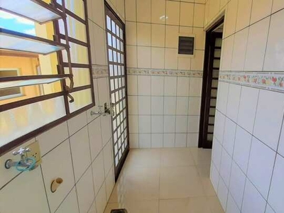 CASA COM 5 DORMITORIOS PARA LOCAÇÃO, 174M² POR R$ 2.700,00/MÊS - PARQUE DAS PAINEIRAS - VI