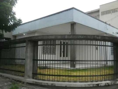 Casa para venda tem 396 metros quadrados com 4 quartos em Parquelândia- Fortaleza - Ceará