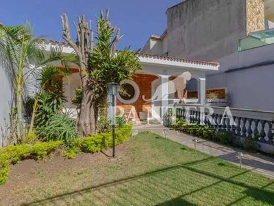 Casa Térrea de 360 metros quadrados no Campestre