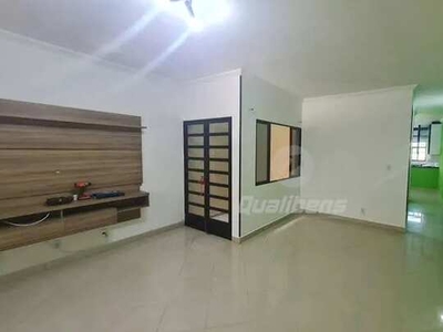 Sobrado com 4 dormitórios para alugar, 270 m² por R$ 3.400,00/mês - Jardim Guapituba - Mau