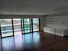 Apartamento à venda em Leblon com 170 m², 3 quartos, 3 suítes, 2 vagas