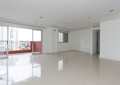 APARTAMENTO no 13º andar com 2 dormitórios e 1 garagem