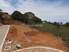 Terreno à venda no bairro Região do Alto do Capivari em Campos do Jordão