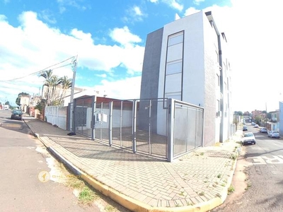 Apartamento com 3 Quartos e 2 banheiros para Alugar, 76 m² por R$ 1.440/Mês