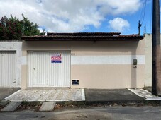 Casa com dois quartos no Antares