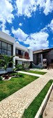 Casa de alto padrão no condomínio Amarílis em Feira de Santana REF: 7193